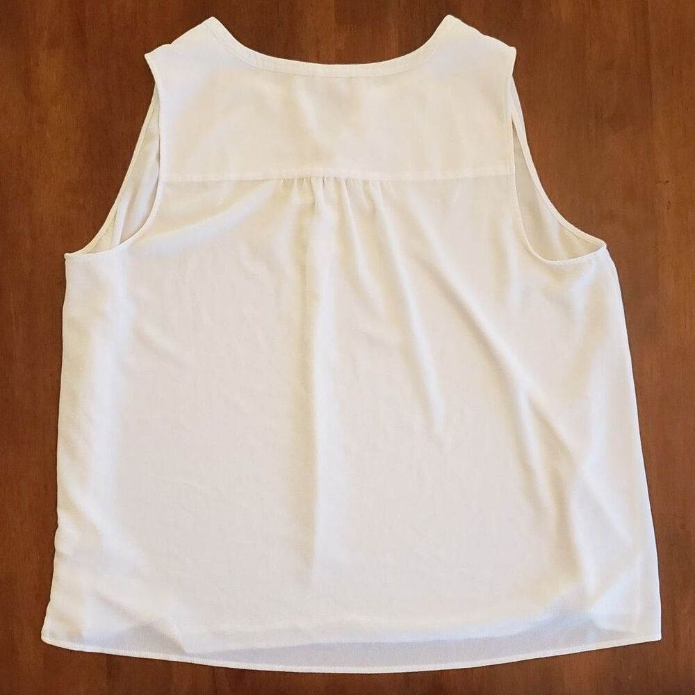 Vince Camuto Women Sleeveless Lace Up Scoop Neck Blouse White 3X - Picture 3 of 7